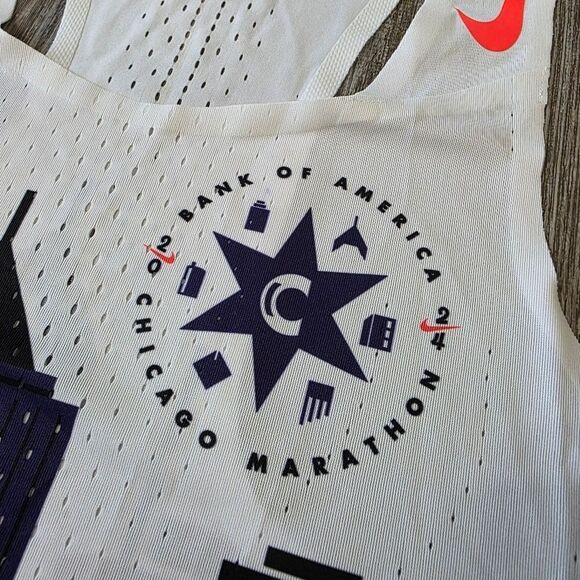 Nike AeroSwift Dri-FIT ADV Chicago Marathon Running Singlet Men Small FV6335-100 - Picture 3 of 9